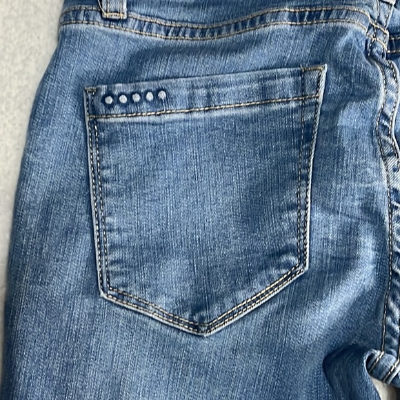 BLANKNYC stressed jeans Size 26. & no boundaries brown floral top size M 7-9 - Picture 6 of 15